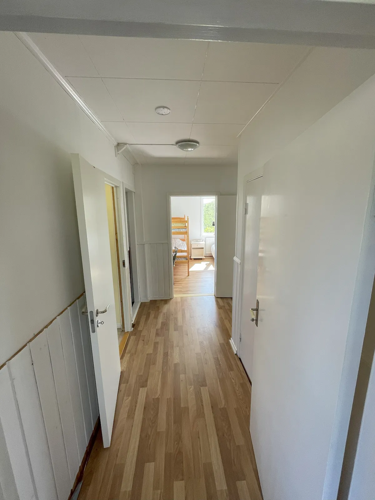 Hall nedervåning